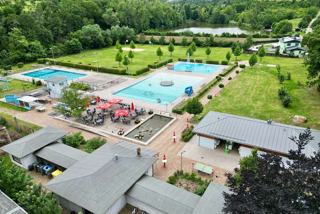 Direkter Zugang zum Freibad