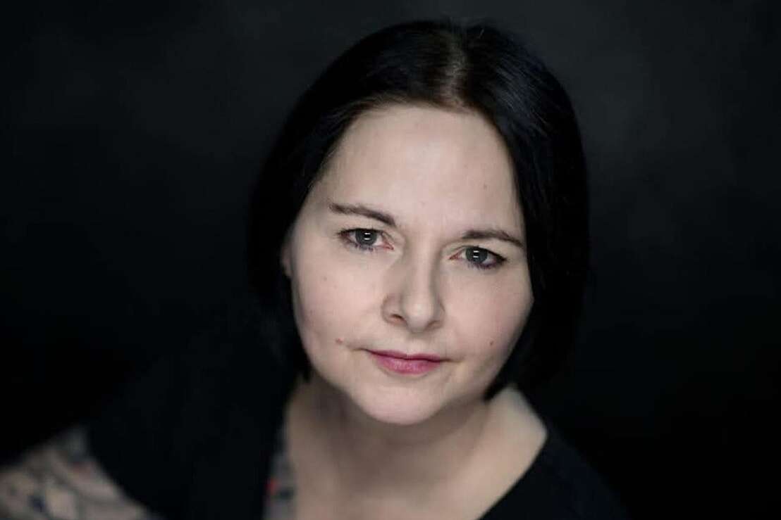 Marion Estermann liest.