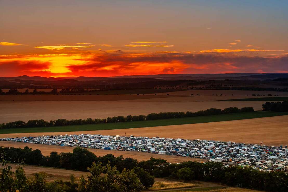 Rockharz - Sonnenuntergang am Flugplatz Ballenstedt