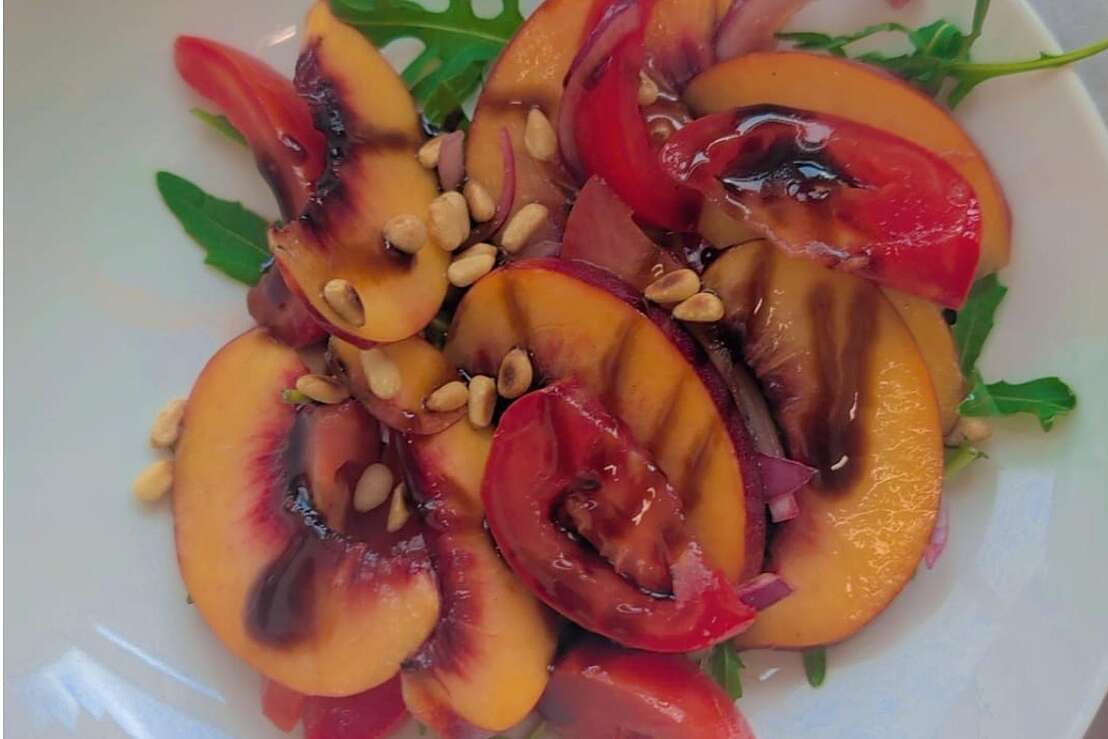 Vorspeise Tomaten-Nektarinen Salat