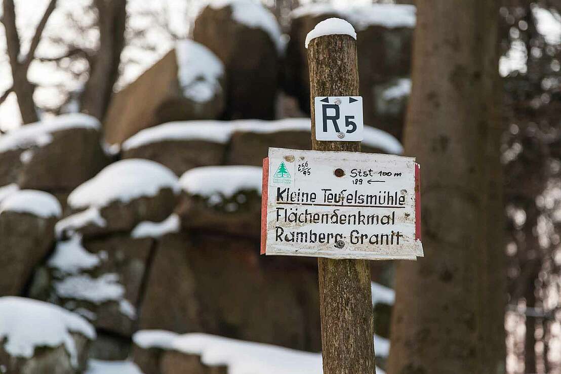 Hinweisschild an der kleinen Teufelsmühle