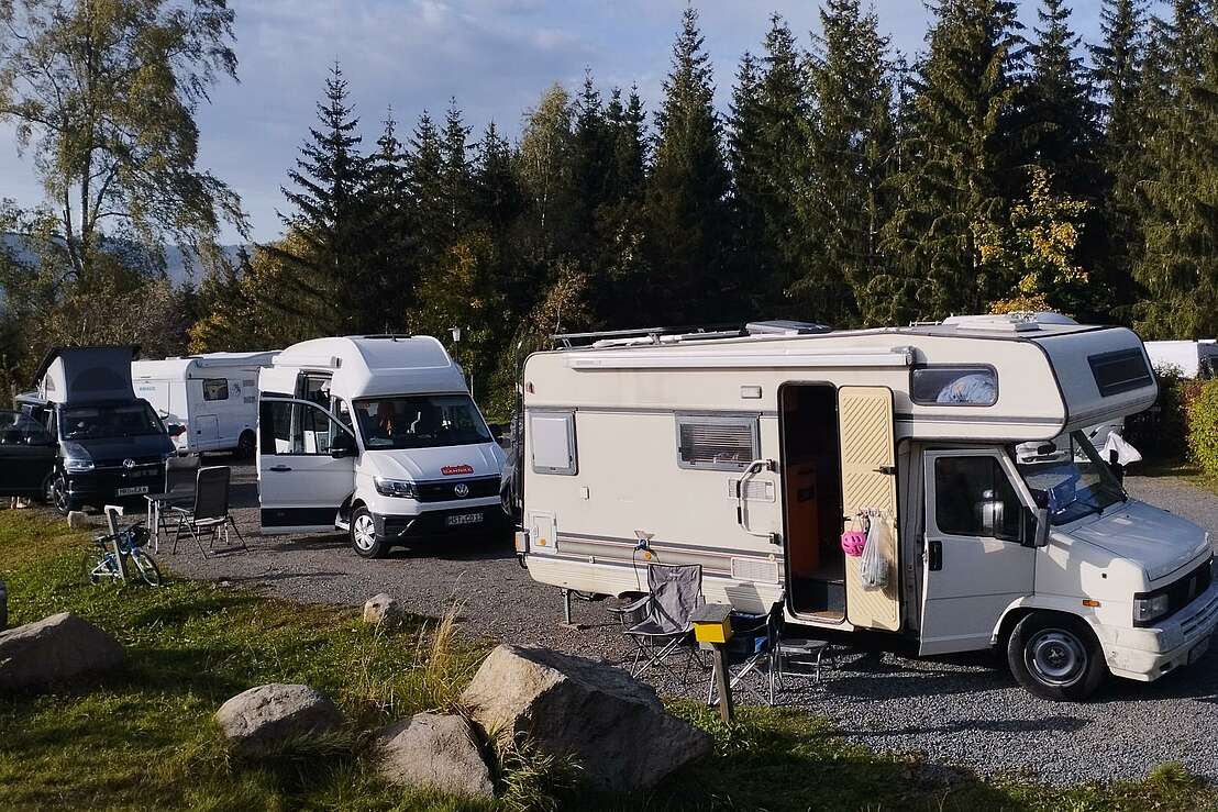 Wohnwagen, Wohnmobil und Zeltplätze Wohnwagen, Wohnmobil und Zeltplätze