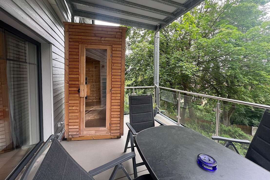 Balkon mit Sauna