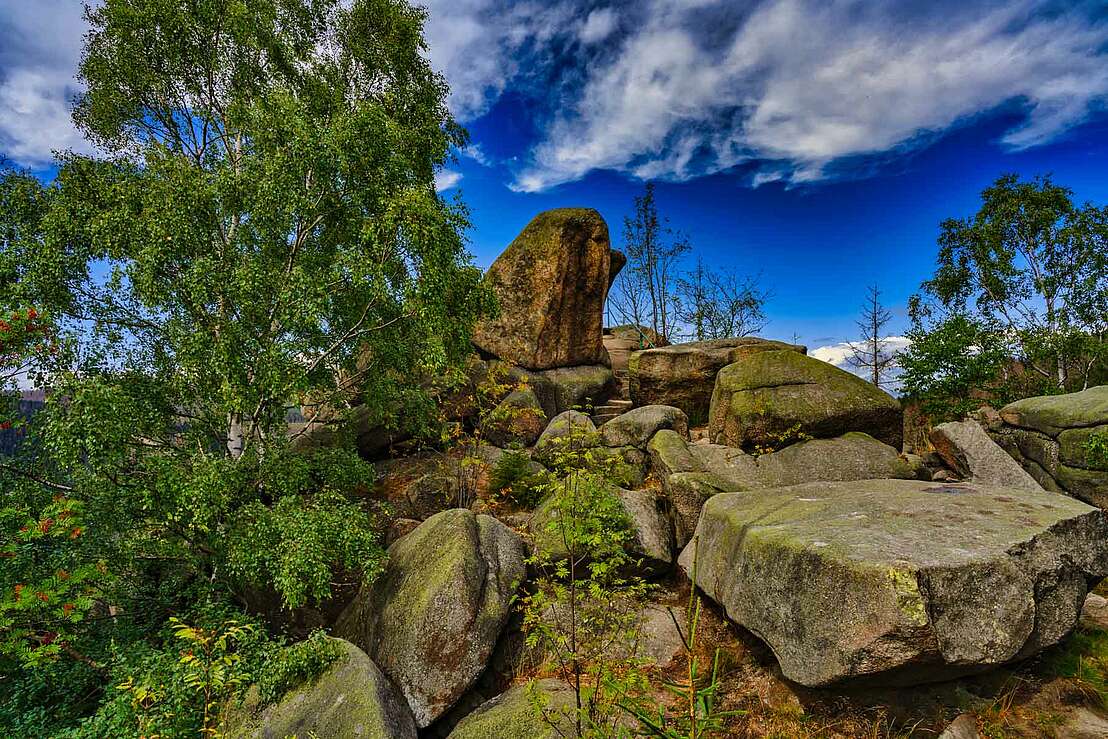 Granitfelsen mit typischer Wollsackverwitterung