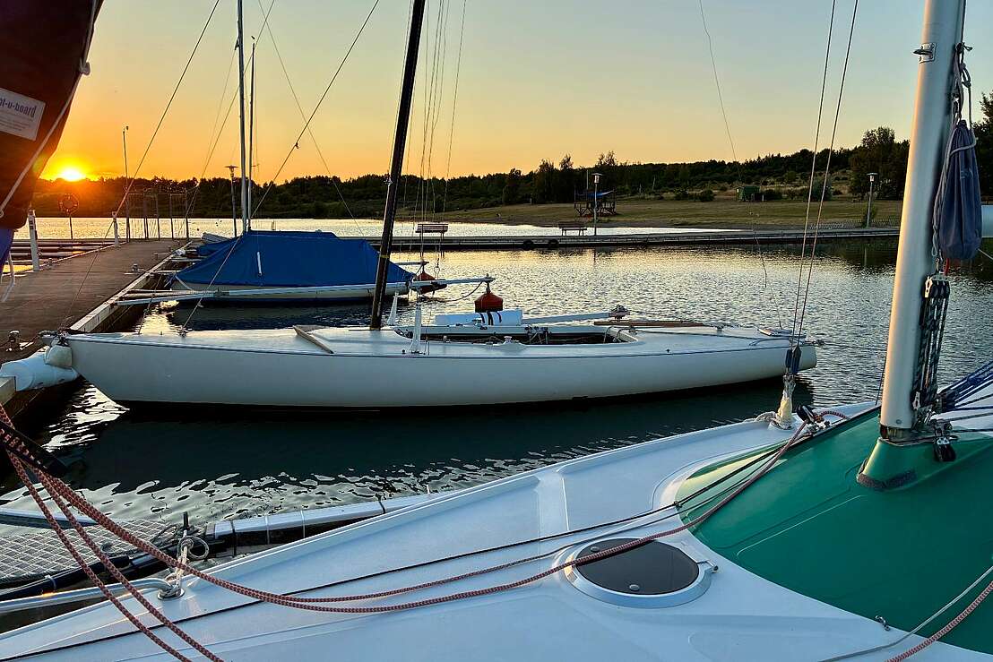 Harzer Seeland Hafen mit Segelbooten
