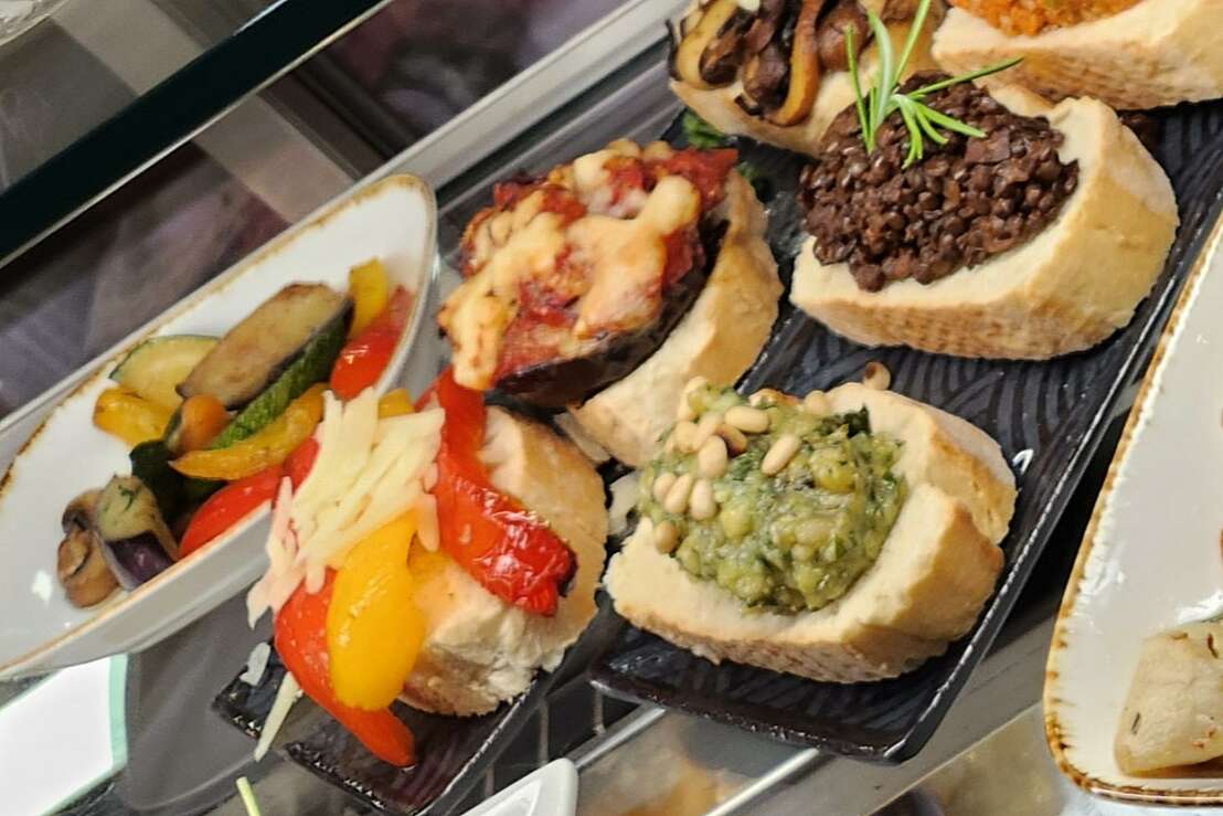 Antipasti Crostini