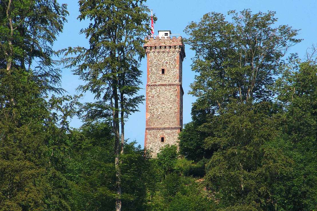 Bismarckturm Ansicht vom Odertal - © Kassandro via Wikimedia Commons CC BY-SA 3.0