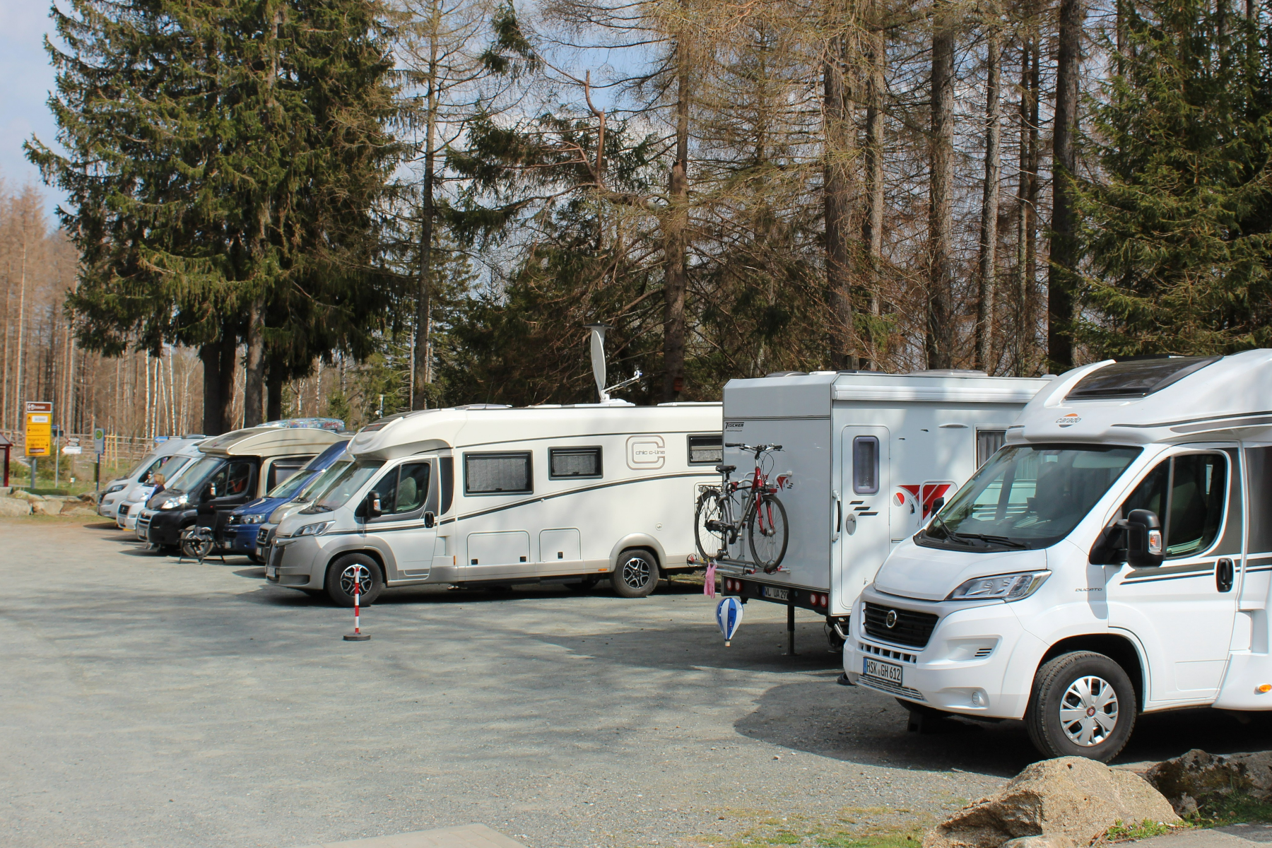 Harz Mountain Camp - Wohnmobil Stellplatz vor der Schranke  